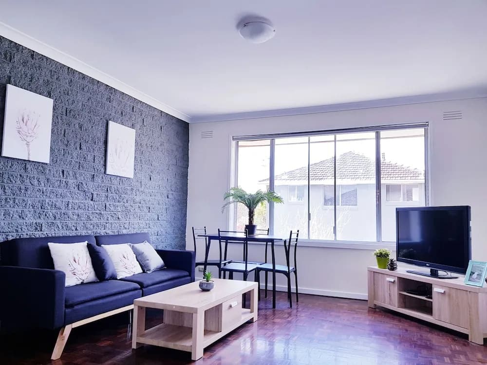 Clayton apartment - photo 2
