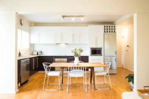 Stylish and Spacious Beach Apartment - photo 17
