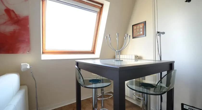 Friendly Rentals Gare Du Nord View Apartment - photo 9