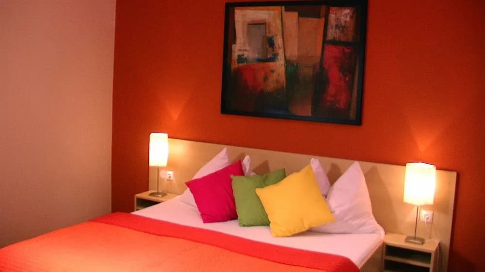 Pension De Lux - photo 5
