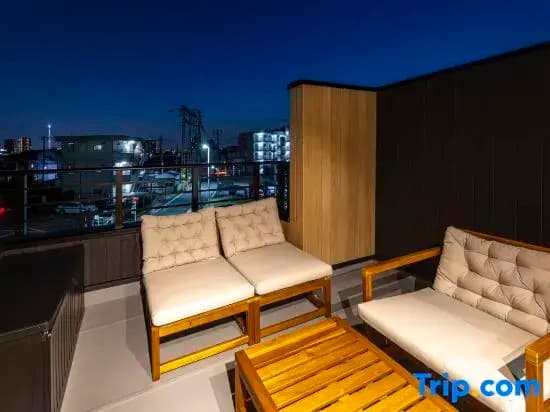 HoursHouse Elara Hotel - photo 2