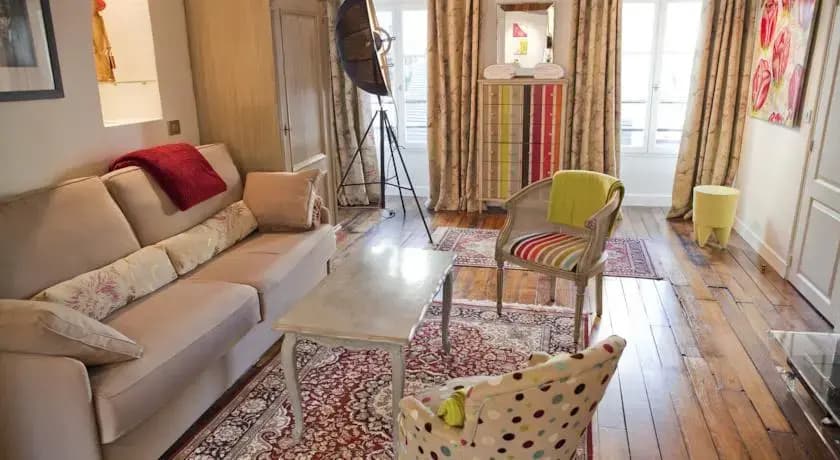Luxurious apartment, near Louvre at the heart of Paris - photo 7