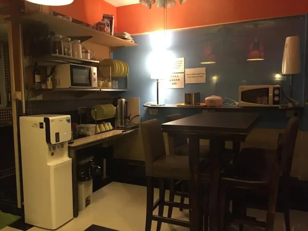 Hong Kong Inn - photo 21