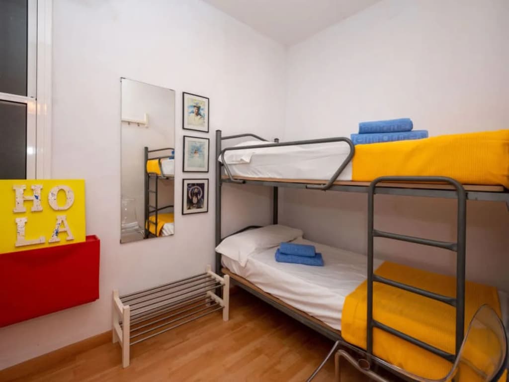 Barcelona Centric Apartment - photo 3