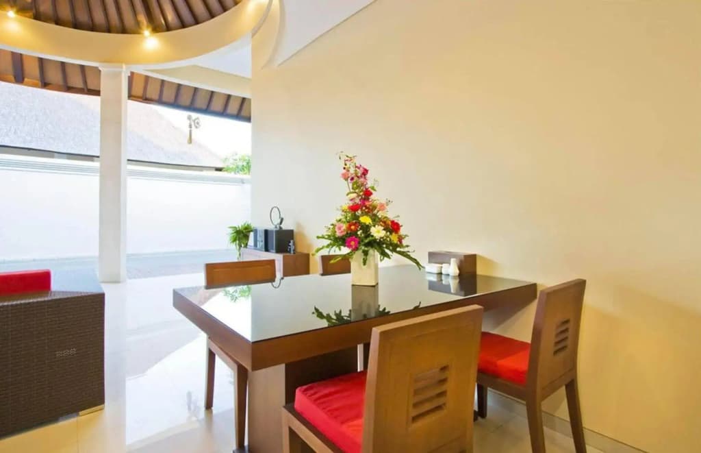 Oval Villa Bali - photo 16