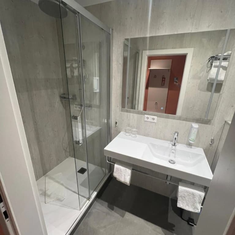 Hotel Caroline - photo 38