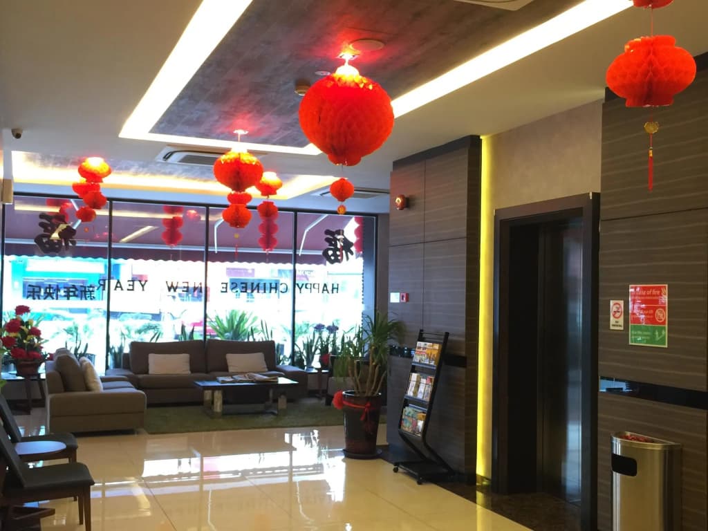 D Elegance Hotel - photo 2