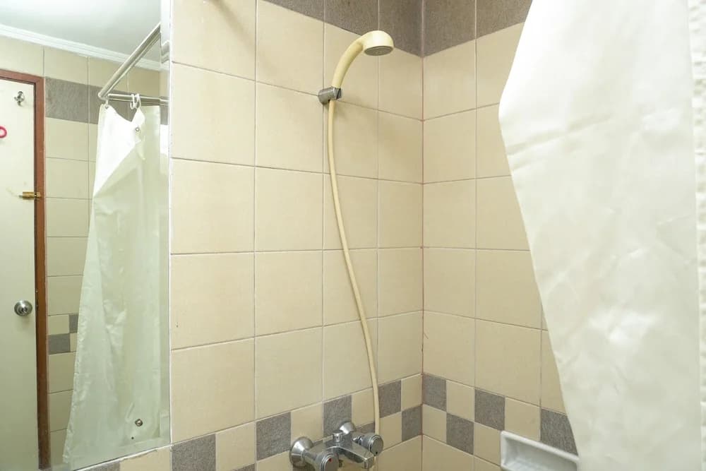 Spacious And Convenient 3br at Pangeran Jayakarta Apartment - photo 8
