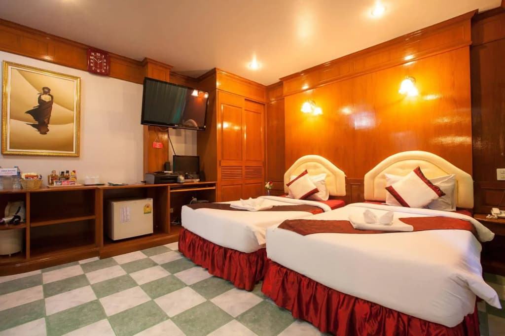 Lamai Inn Hotel - photo 3