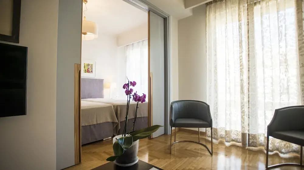 Elegant apartment under Acropolis - photo 6