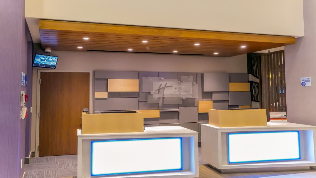 Holiday Inn Express & Suites Miami Airport East by IHG - photo 5
