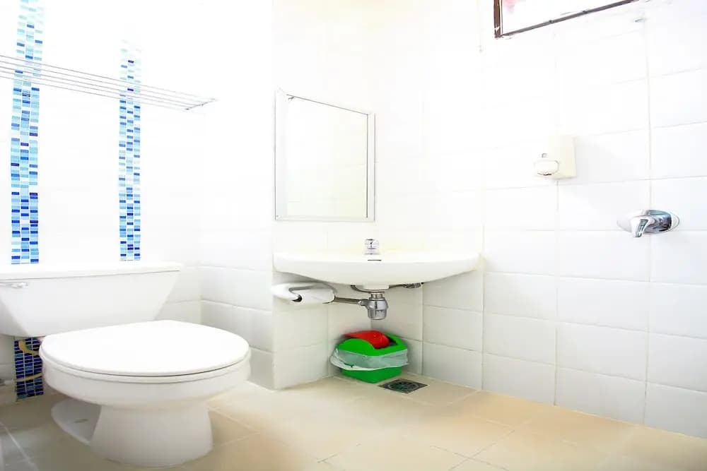 OYO 335 Top Inn Khaosan - photo 10