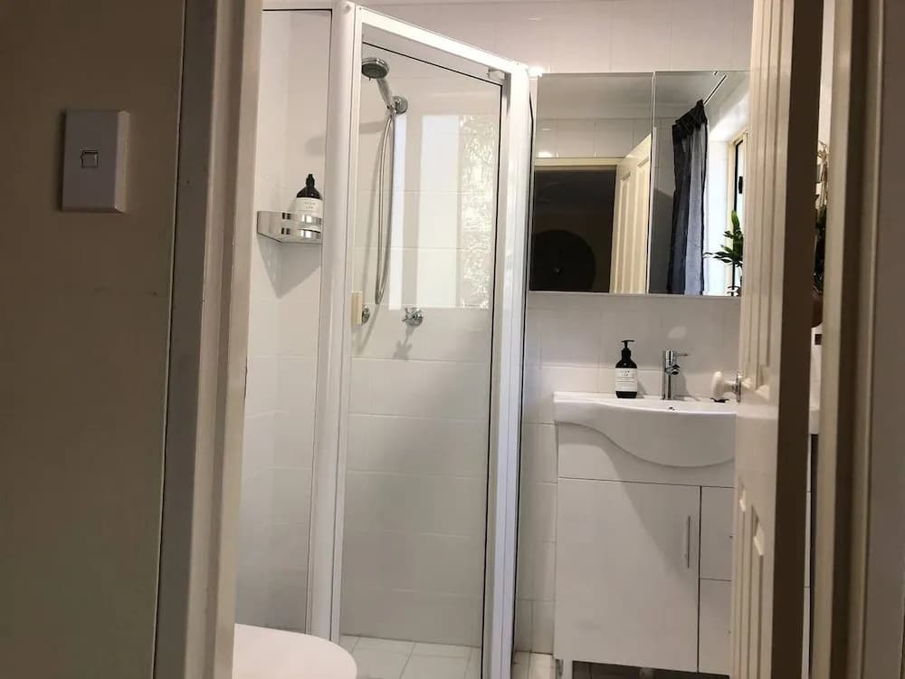 Escape to Strathfield for 8 guests - photo 8