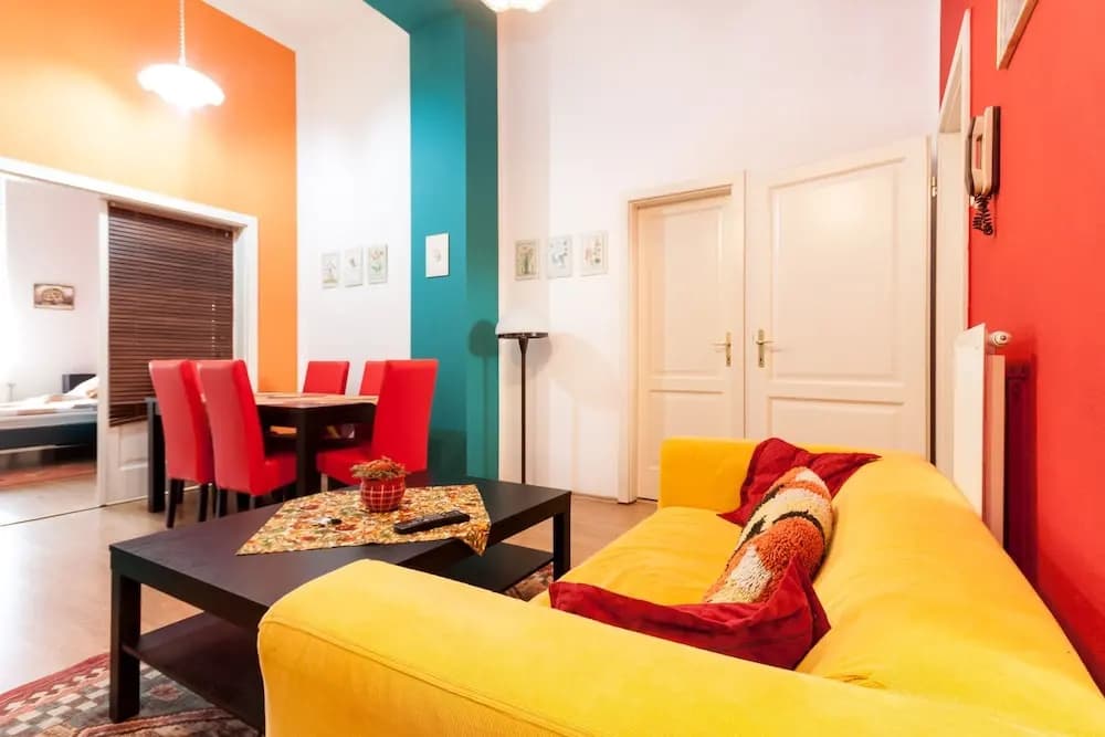 Vibrant 3 Bedroom Apartment In The Pulsing Heart Of Budapest - photo 20