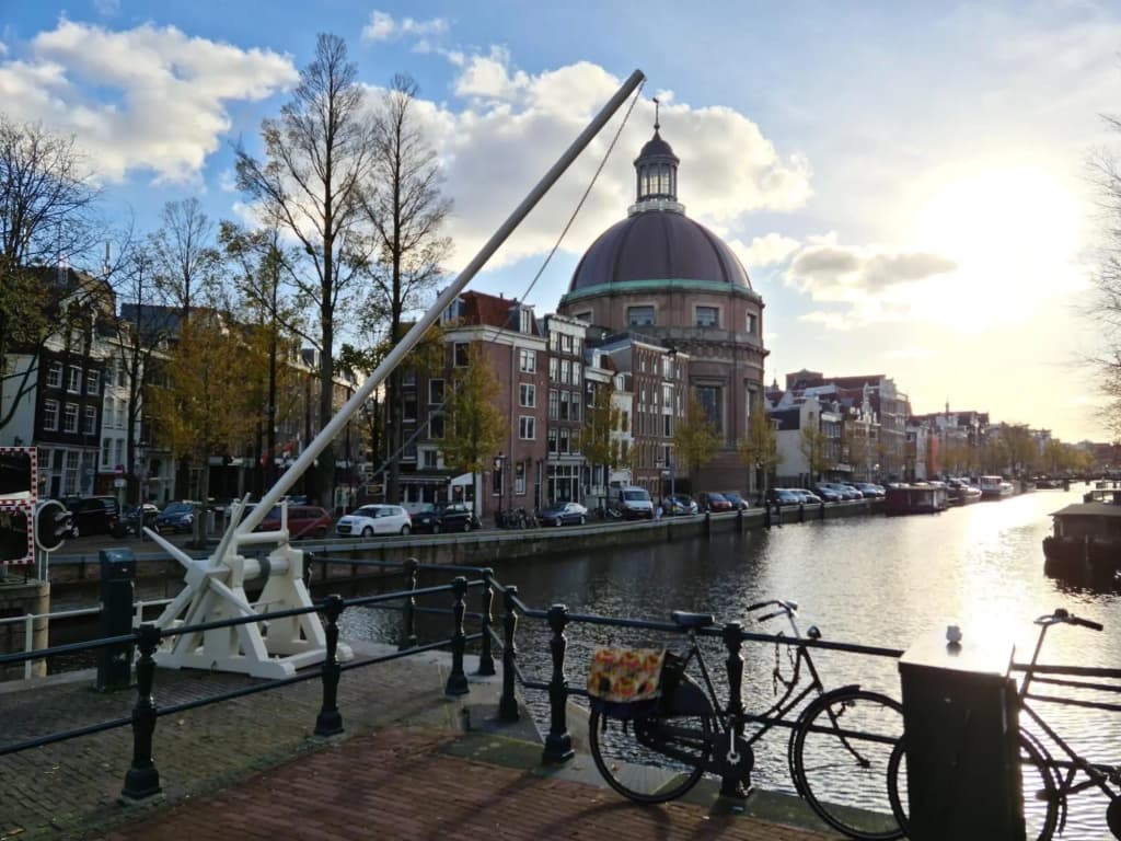 Hotel Canal View - photo 11