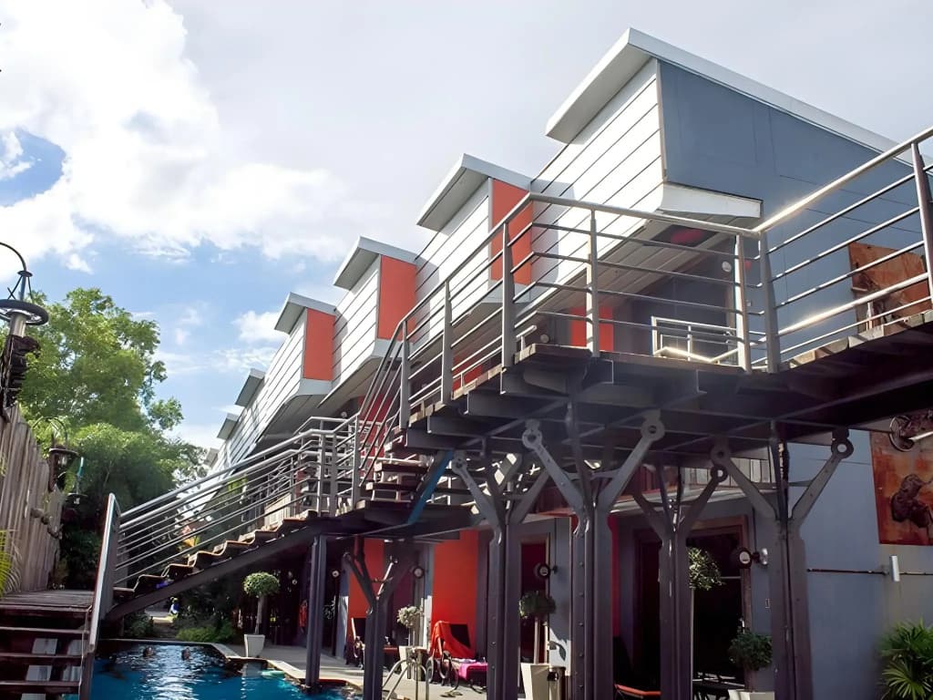Nicky's Handlebar Hotel - photo 24