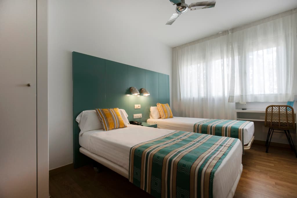 Yomo Hostal BCN Port - photo 7