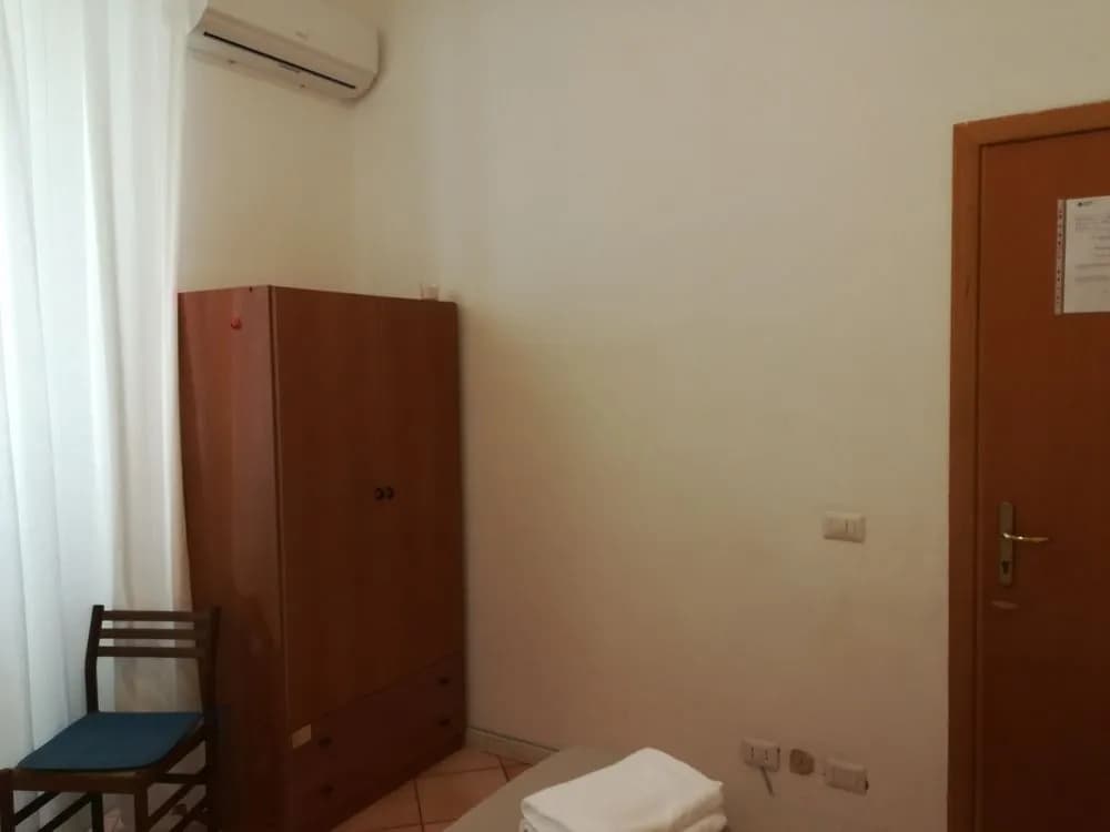Uniq Guesthouse - photo 4