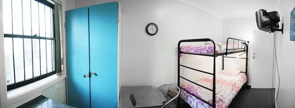 Sinclairs City Hostel - photo 3