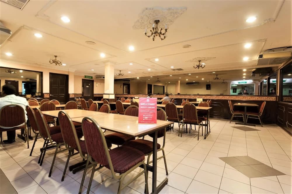 ZEN Rooms Basic Near KTM Sentul - photo 21