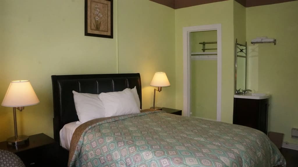 The Utah Inn - photo 4
