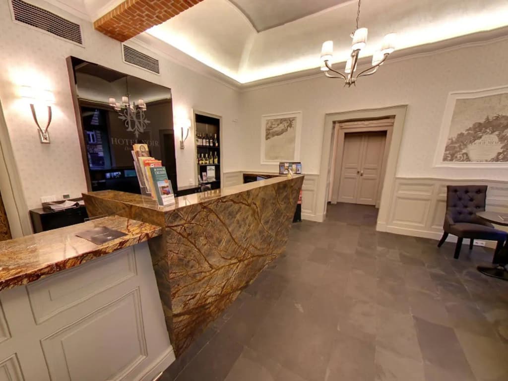 Hotel Noir - photo 25