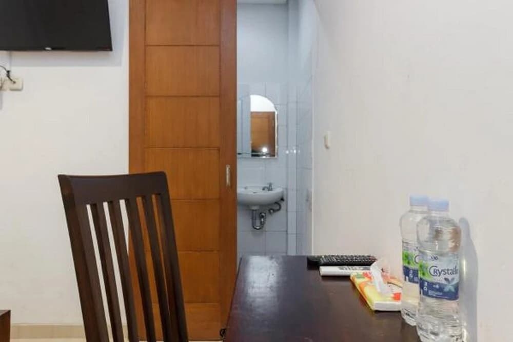 RedDoorz @ Sudirman - photo 1