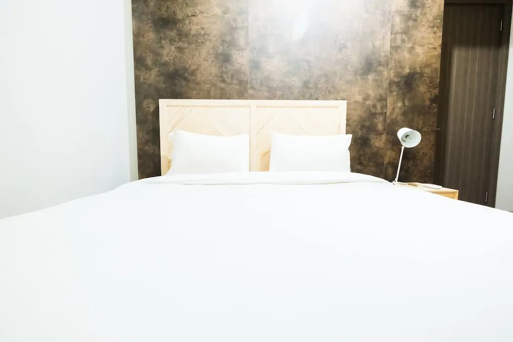 Luxurious 2BR St. Moritz Puri Apartment with Private Lift - photo 4