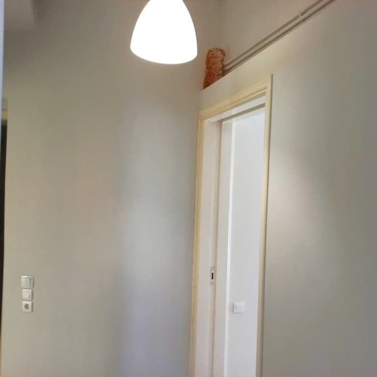 Central, Bright and Comfortable Apartment with balcony - photo 11