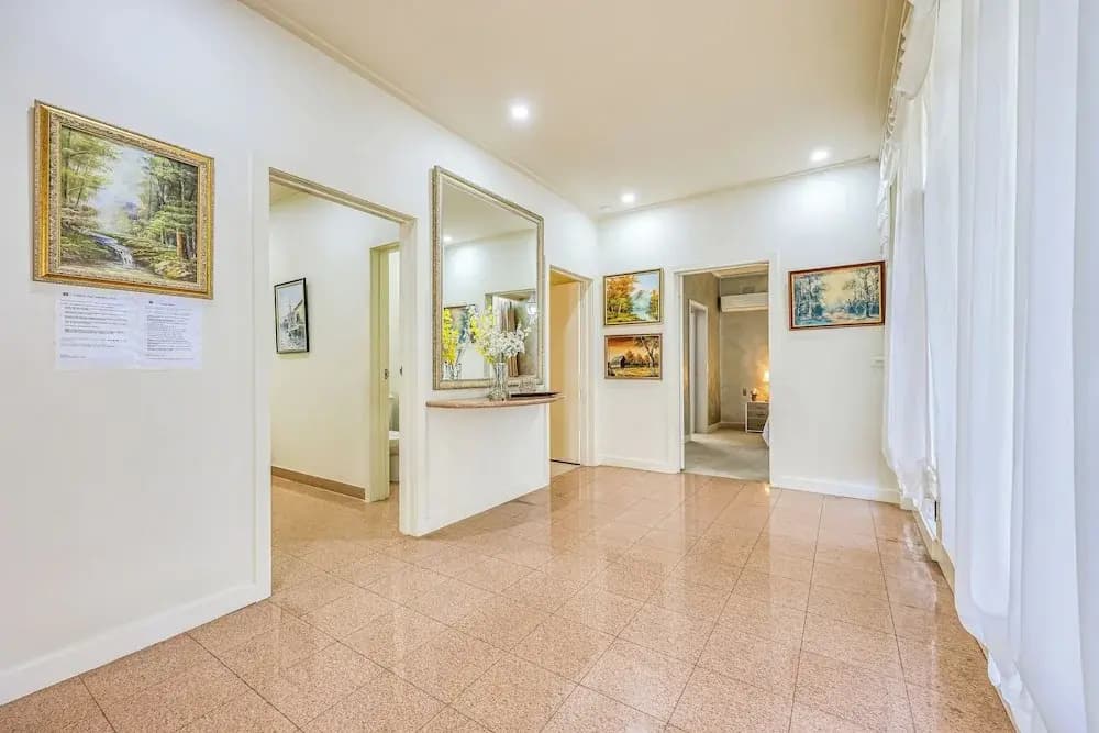 StayAU Spacious 6BR McKinnon Pool Home - photo 11