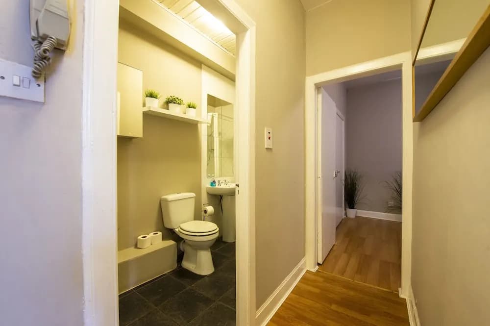 JOIVY Great Location! - Charming Apt by Edinburgh Castle - photo 6