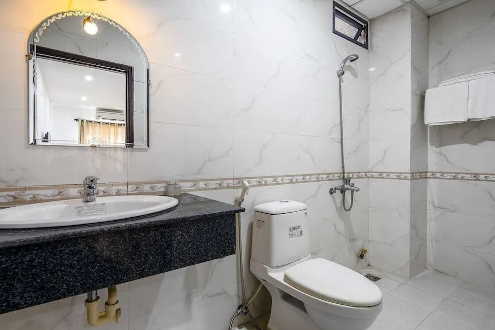 Lotus Rock Hotel - photo 9