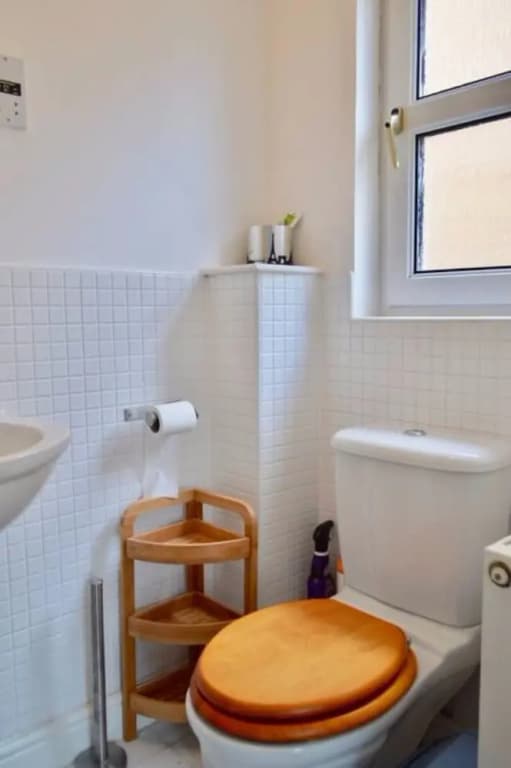3 Bedroom House With Parking - photo 7