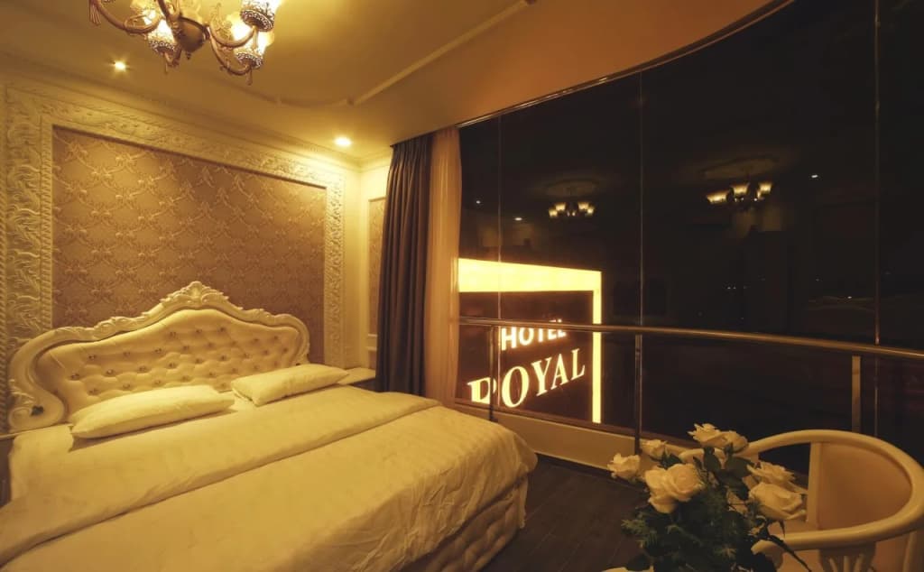 Royal Hotel - photo 11