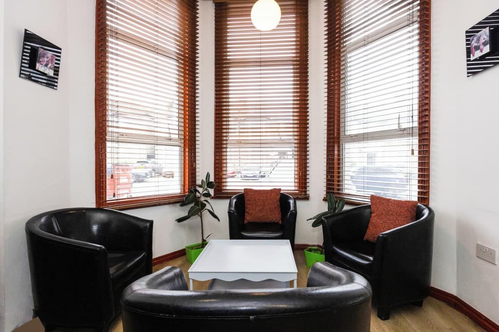 Arinza Hotel, London Ilford - photo 15