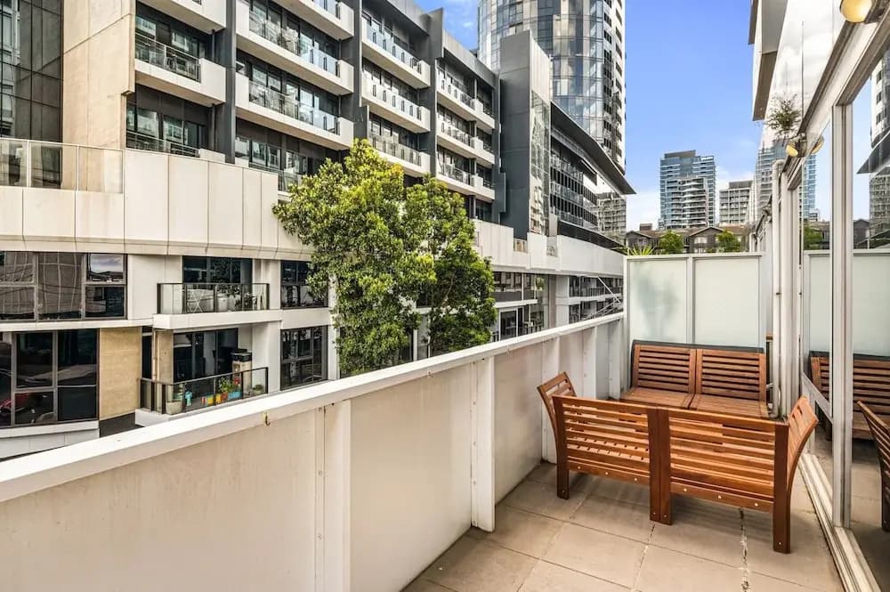 Bright 2-bed Home With Secure Parking - photo 9