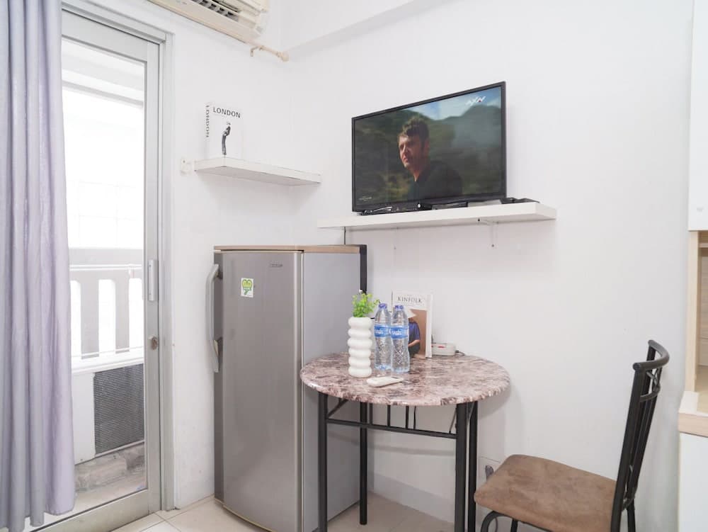 Compact Studio Near Baywalk Mall At Apartment Green Bay Pluit - photo 2