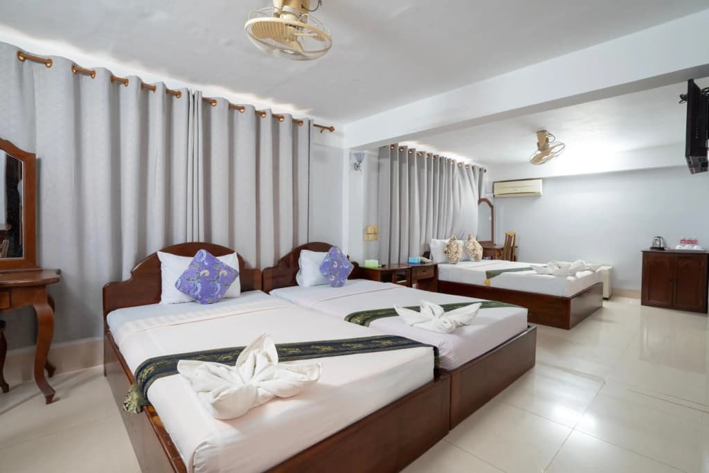 Siem Reap Riverside Hotel - photo 31