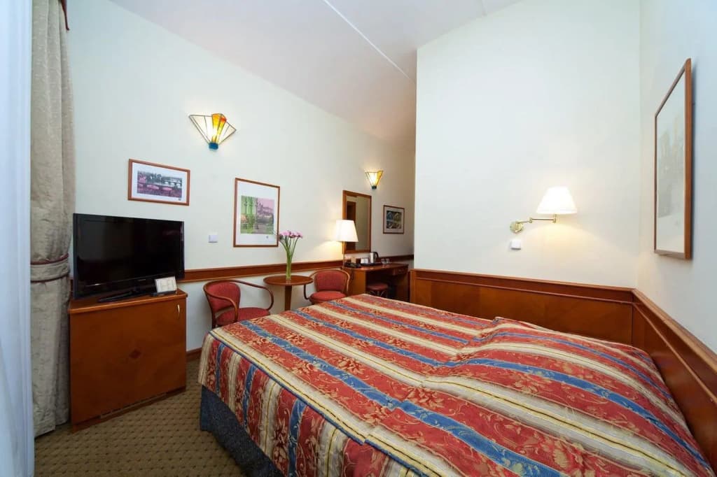 Hotel 16 - photo 3