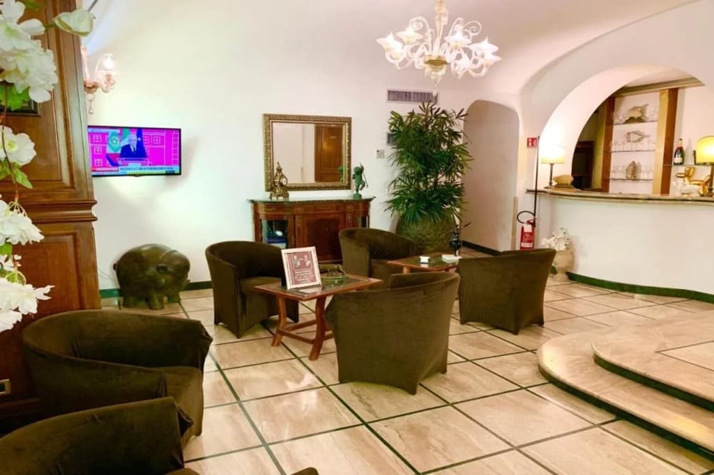 Hotel Regina Margherita - photo 2