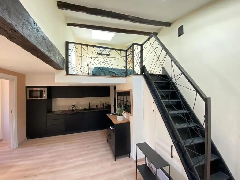 06A2 - Cœur du Vieux Nice bel appartement moderne rénové - photo 9