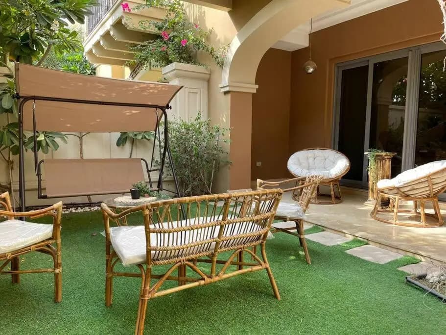 Cheerful 4-bedroom Villa With Shared Pool - photo 8