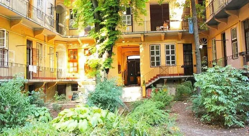 Best Budapest Homes - photo 1