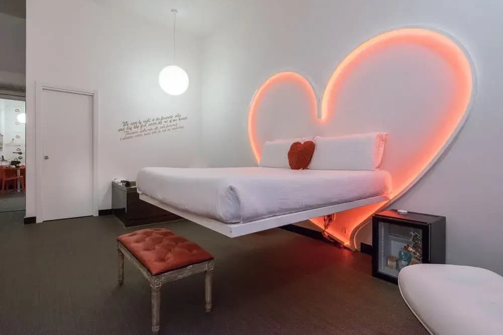 iRooms Jacuzzi Suites - photo 3