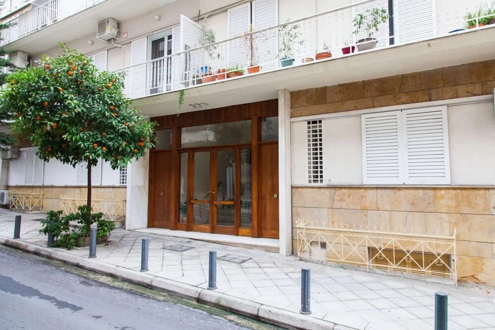 Centrally Located Studio In Athens - main photo