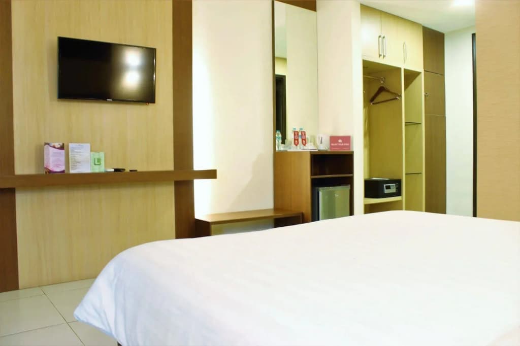 ZEN Rooms Cideng Timur Raya - photo 7