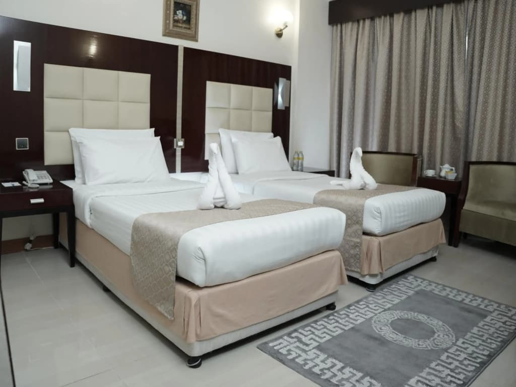 Sun & Sands Seaview Hotel - photo 3