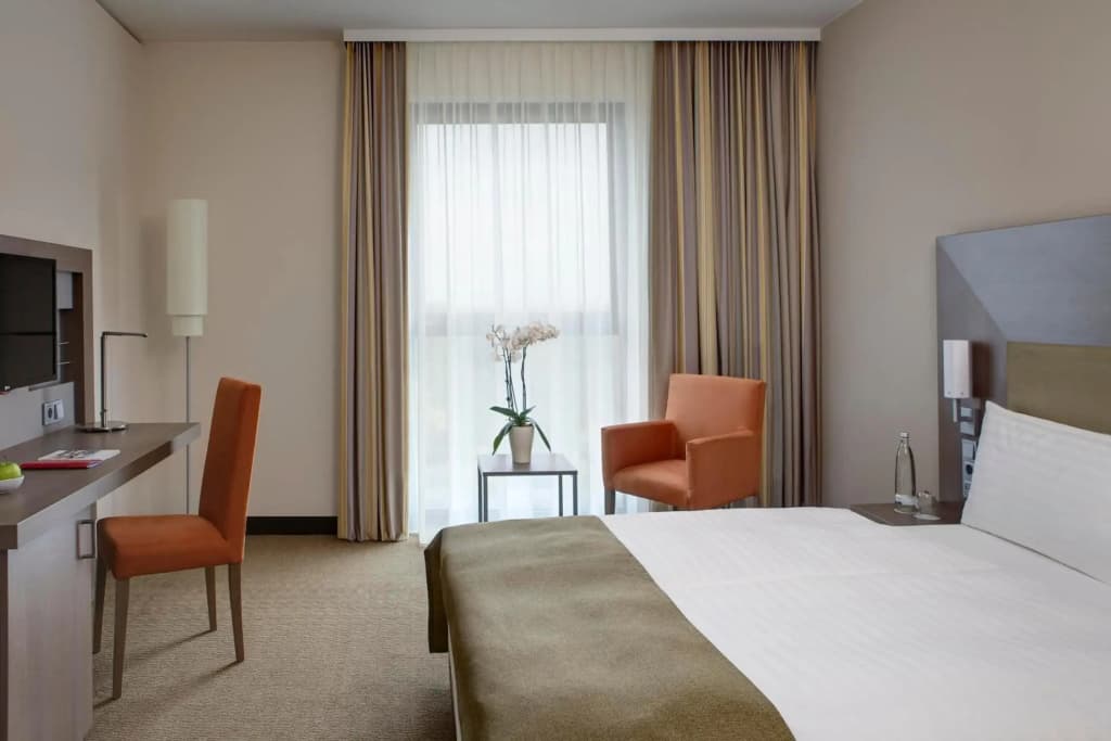 IntercityHotel Berlin Hauptbahnhof - photo 4