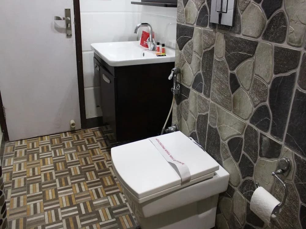 OYO 2705 Hotel Preet Palace - photo 10