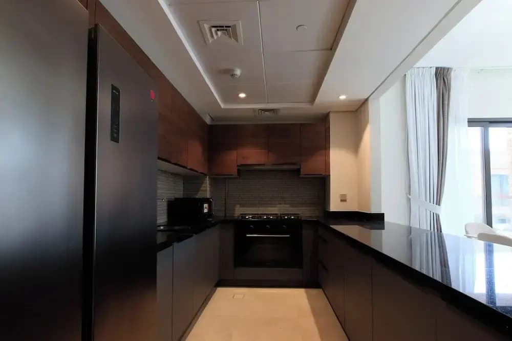 Spacious 2BR Apt Maids Elegance - photo 10